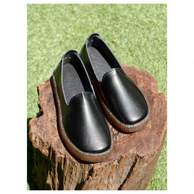 ARYA SLIP-ON SHOES